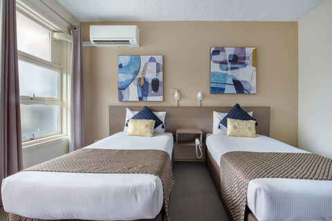 The Metropolitan Spring Hill - Accommodation Cairns 6