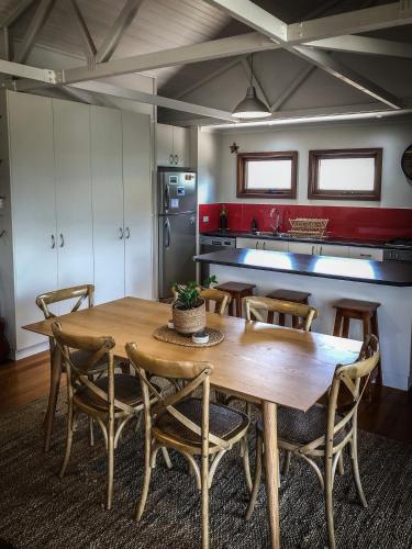 Samphire Beach House - Accommodation Cairns 5