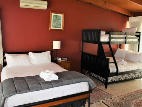 Between Waters B & B Lake Macquarie - Accommodation Cairns 1