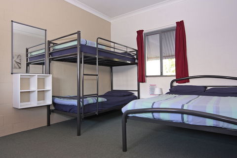 Byron Bay YHA Hostel/Backpackers - Accommodation Cairns 6