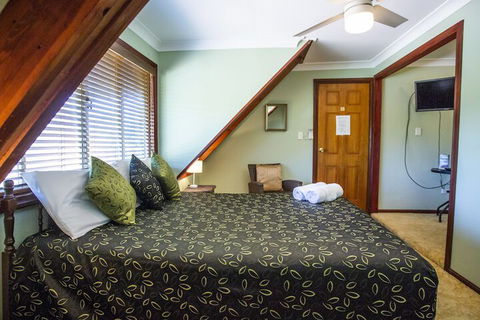Ainslie Manor B&B - Accommodation Cairns 6