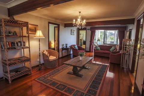 Ainslie Manor B&B - Accommodation Cairns 1
