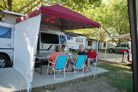 Beechworth Lake Sambell Caravan Park - Accommodation Cairns 2