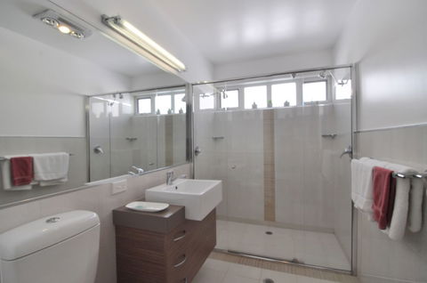 Bluedock Apartments - Accommodation Cairns 5
