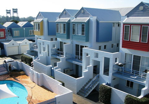 Bluedock Apartments - Accommodation Cairns 1