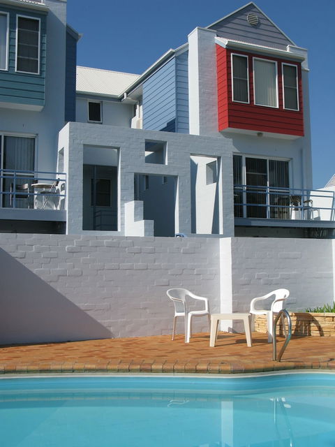 Bluedock Apartments - Accommodation Cairns 0