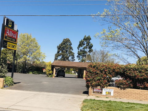 Alfred Motor Inn - Accommodation Cairns 1