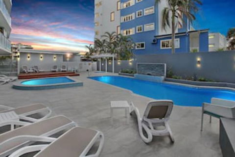 Catalina Resort - Accommodation Cairns 0