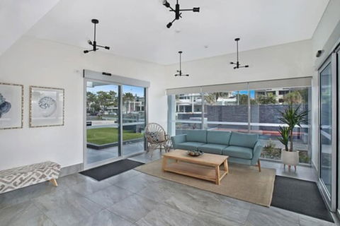 Catalina Resort - Accommodation Cairns 2