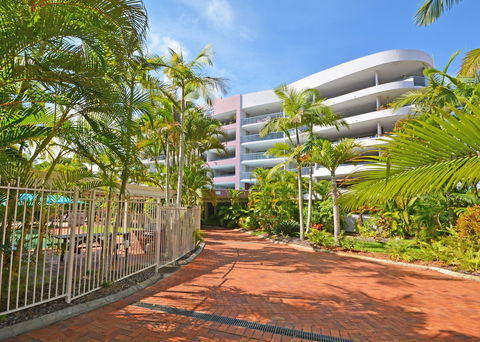 Riviera Resort - Accommodation Cairns 2