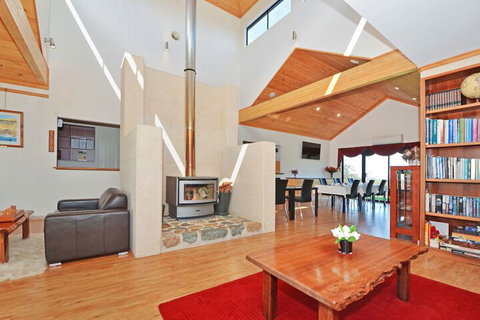 Sensational Heights Bed & Breakfast - Accommodation Cairns 5