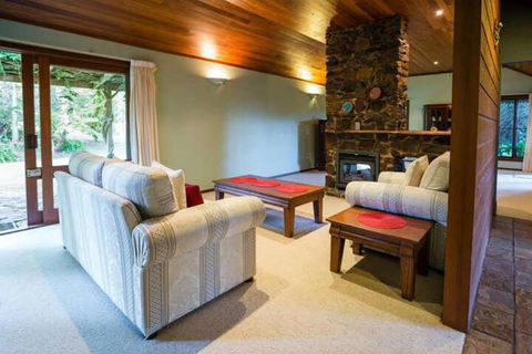 Mt Glorious Getaways - Accommodation Cairns 1
