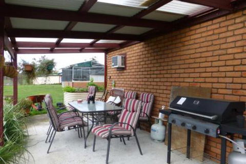 Quamby Pines Chalet - Accommodation Cairns 2