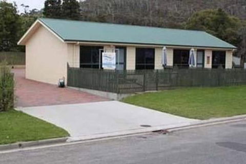 Bicheno's A Plus Apartments - Accommodation Cairns 7