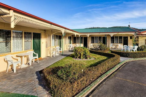 Wintersun Gardens Motel - Accommodation Cairns 0