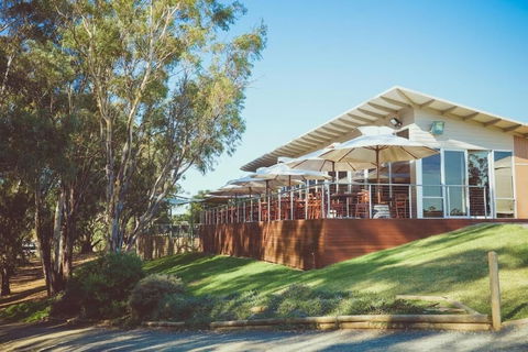Bridges On Meninya Motel & Apartments - Accommodation Cairns 0