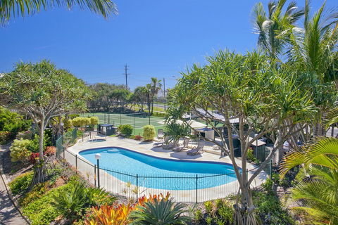 Beach Breakers Resort - Accommodation Cairns 2