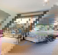 Mantons Creek Estate  Lodge