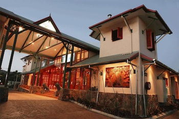 Tinaroo Lake Resort - Accommodation Cairns 4
