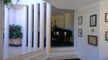 The Vines Avenue Guesthouse - Accommodation Cairns 0