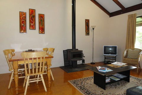 Tinglewood Cabins - Accommodation Cairns 3