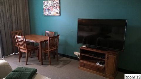 Moe Motor Inn - Accommodation Cairns 3