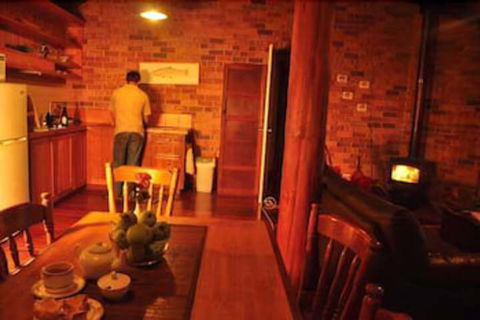 Clover Cottage Country Retreat - Accommodation Cairns 7