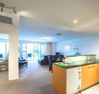 Glenelg Beachside Apartments - Accommodation Cairns