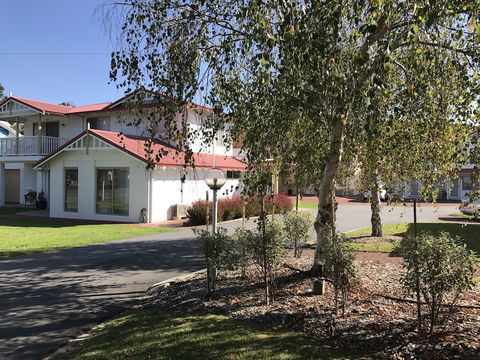 Pelicans Albany - Accommodation Cairns 3