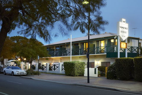 Windsor Lodge Como - Accommodation Cairns 1