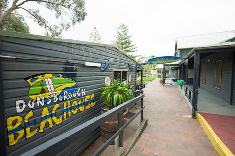 Dunsborough Beachouse YHA Hostel - Accommodation Cairns 6