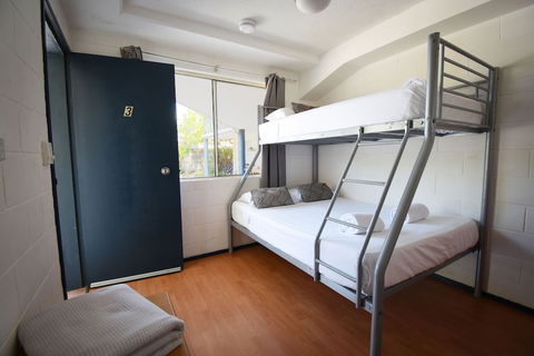 Caloundra Backpackers - Hostel - Accommodation Cairns 2