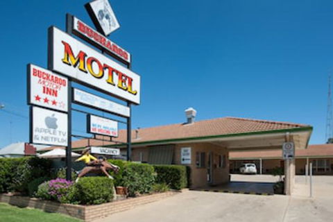 Buckaroo Motor Inn - Accommodation Cairns 0