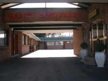 Mount Kuring-gai Motel - Accommodation Cairns 1