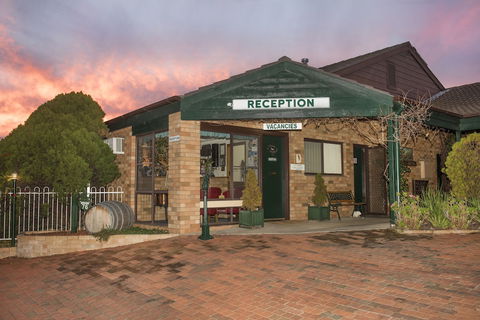 Ningana Motel - Accommodation Cairns 0