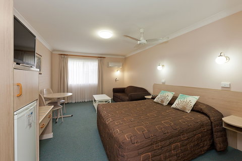 Abraham Lincoln Motel - Accommodation Cairns 0