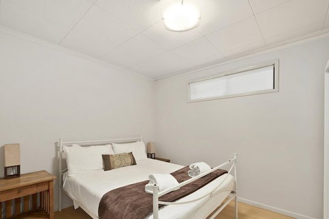 McAuleys Beach House - Accommodation Cairns 3