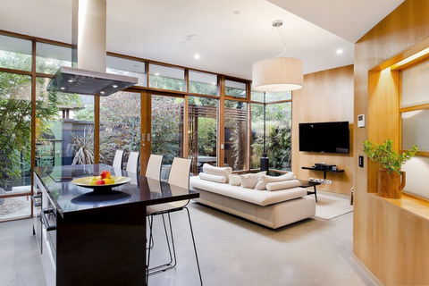 Sticky Rice Villas - Accommodation Cairns 5