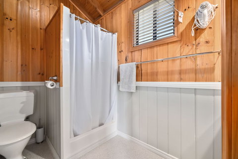 Hazelcreek Cottages - Accommodation Cairns 2