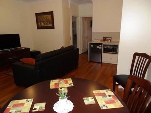 Hahndorf Oak Tree Cottages - Accommodation Cairns 6