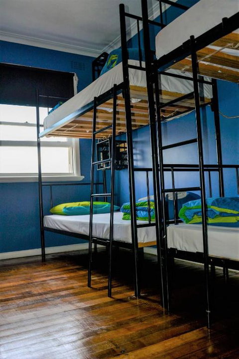 Pint On Punt Backpackers - Accommodation Cairns 1