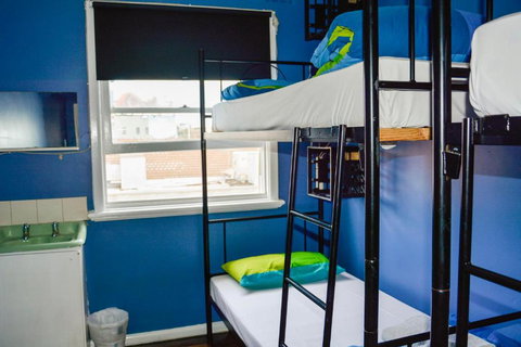 Pint On Punt Backpackers - Accommodation Cairns 4