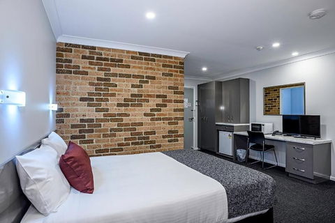 Bushmans Motor Inn - Accommodation Cairns 5