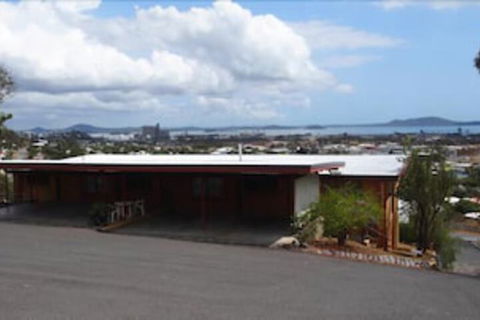 Harbour View Motel - Accommodation Cairns 3