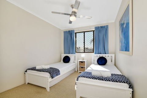 Beachport - Accommodation Cairns 5