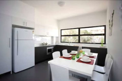 Unsw Village - Accommodation Cairns 1