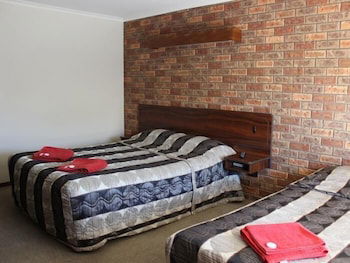 Woomargama Village Hotel Motel - Accommodation Cairns 1