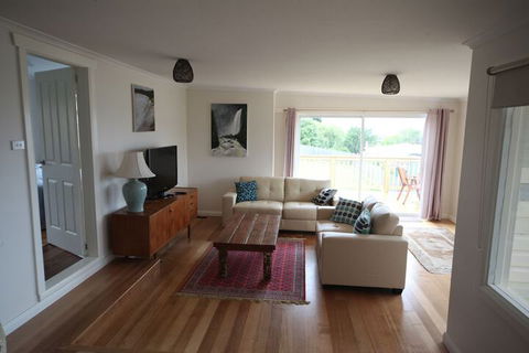 Seaview House Ulverstone - Accommodation Cairns 5