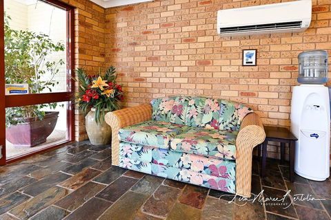 Narrandera Club Motor Inn - Accommodation Cairns 3