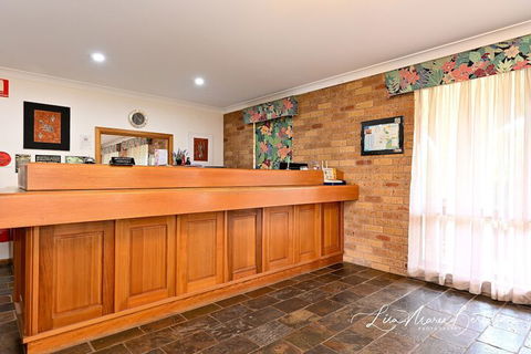 Narrandera Club Motor Inn - Accommodation Cairns 2